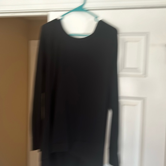 Threads 4 Thought Tops - fleece sweatshirt